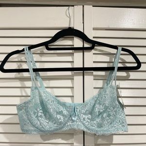 Parisa Size 36B Blue Lace Bra